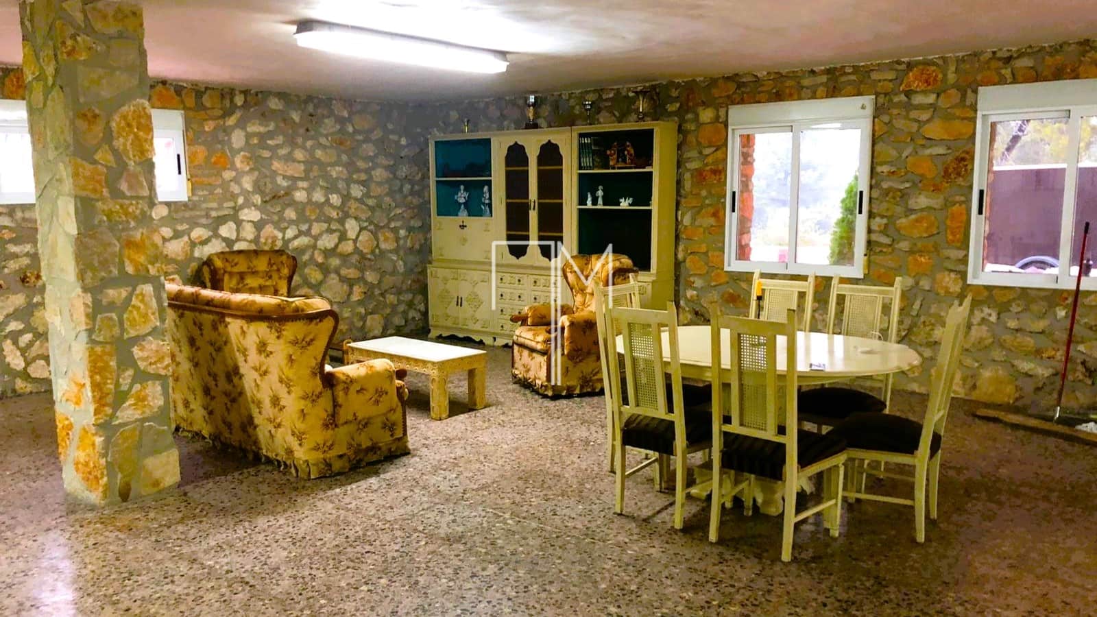 9 soveværelse Villa til salg i Alberic med swimmingpool garage - € 675.000 (Ref: 8014878)