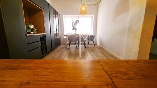 3 soveværelse Byhus til salg i Alberic - € 200.000 (Ref: 8396163)
