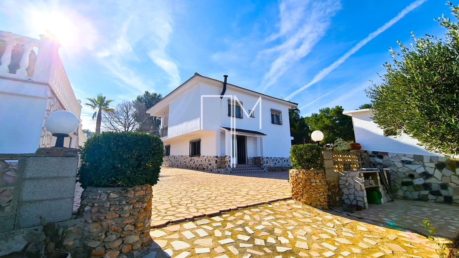 4 soveværelse Villa til salg i Alberic med swimmingpool garage - € 355.000 (Ref: 8449673)