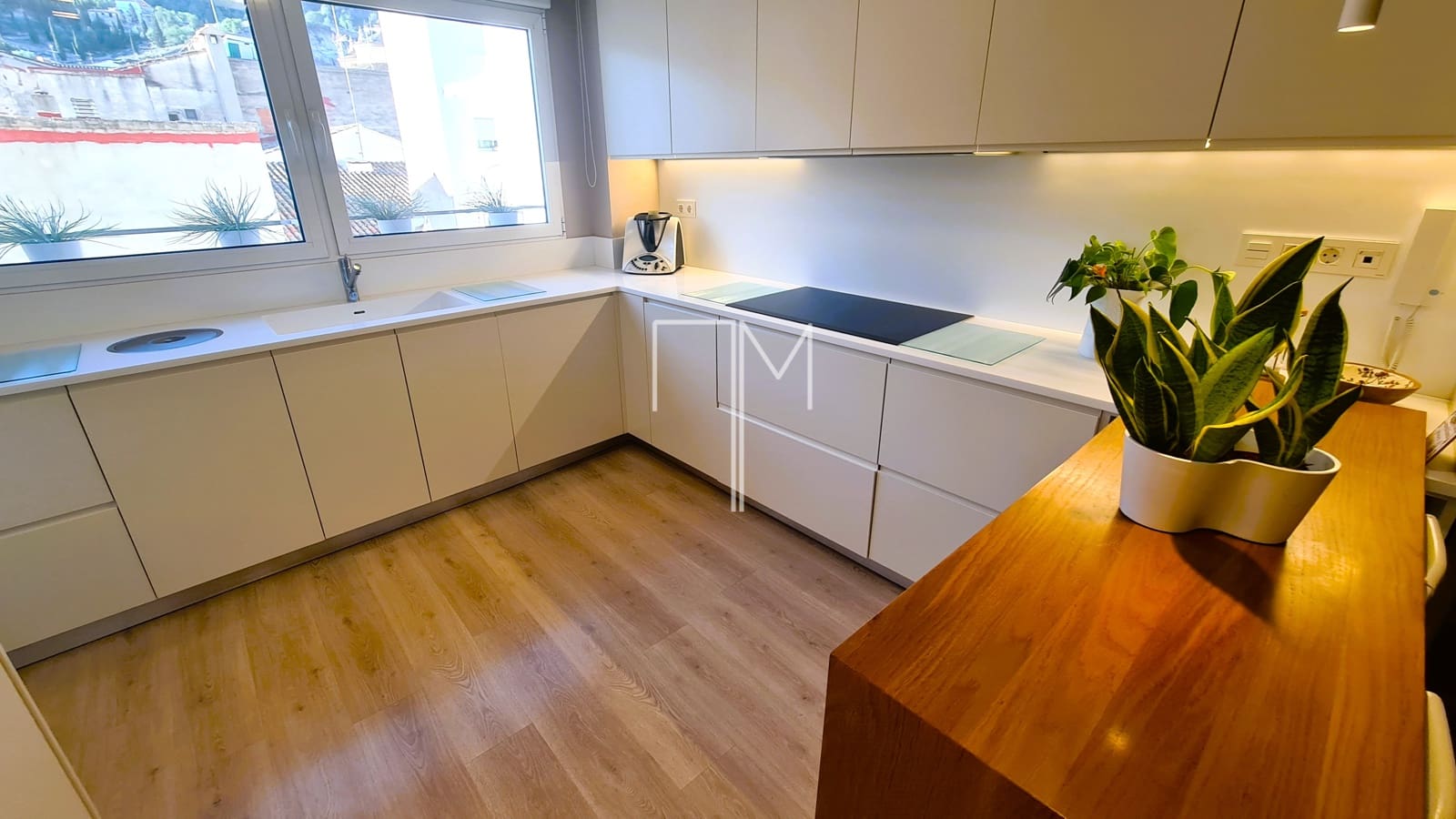 4 bedroom Apartment for sale in Xativa - € 330,000 (Ref: 8575811)