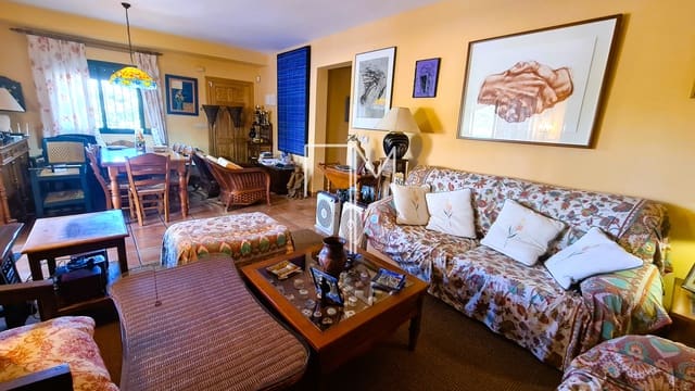 3 sovrum Villa till salu i Alberic med pool garage - 390 000 € (Ref: 8581169)