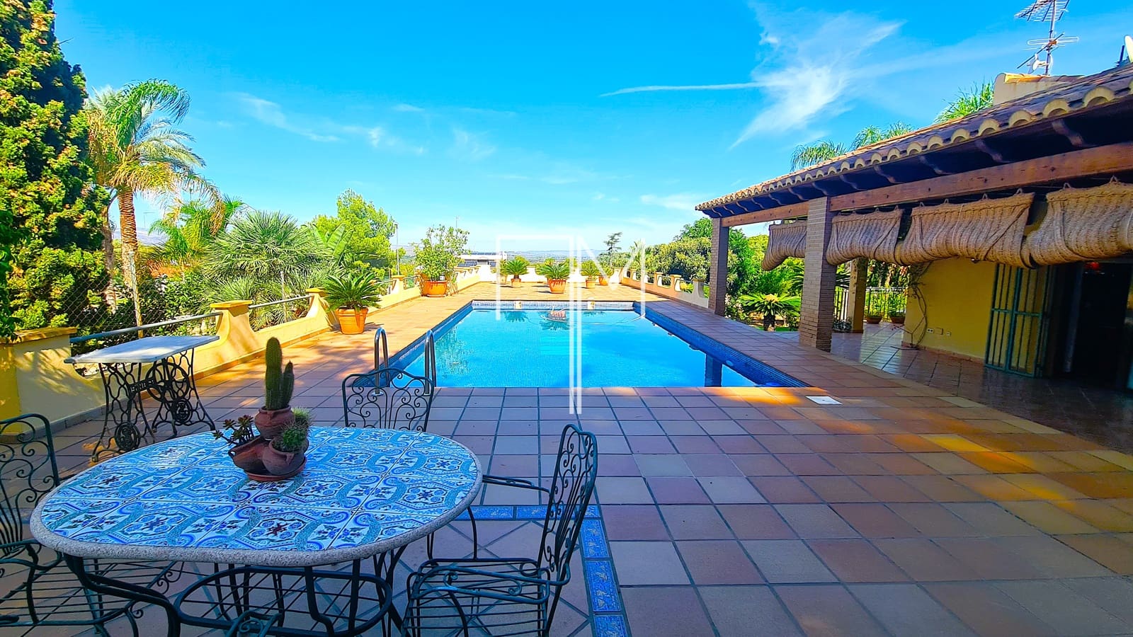 3 sovrum Villa till salu i Alberic med pool garage - 390 000 € (Ref: 8581169)