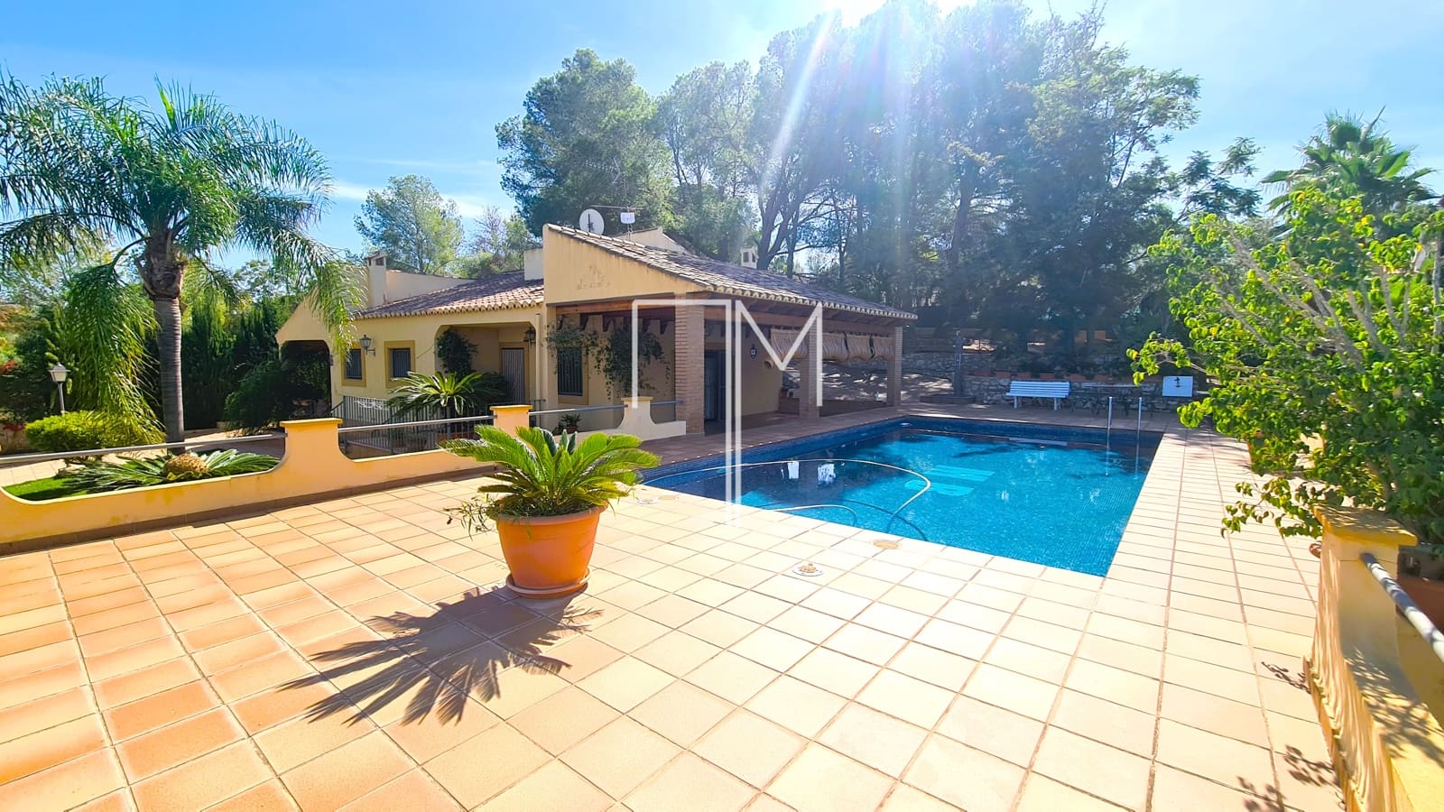 3 sovrum Villa till salu i Alberic med pool garage - 390 000 € (Ref: 8581169)