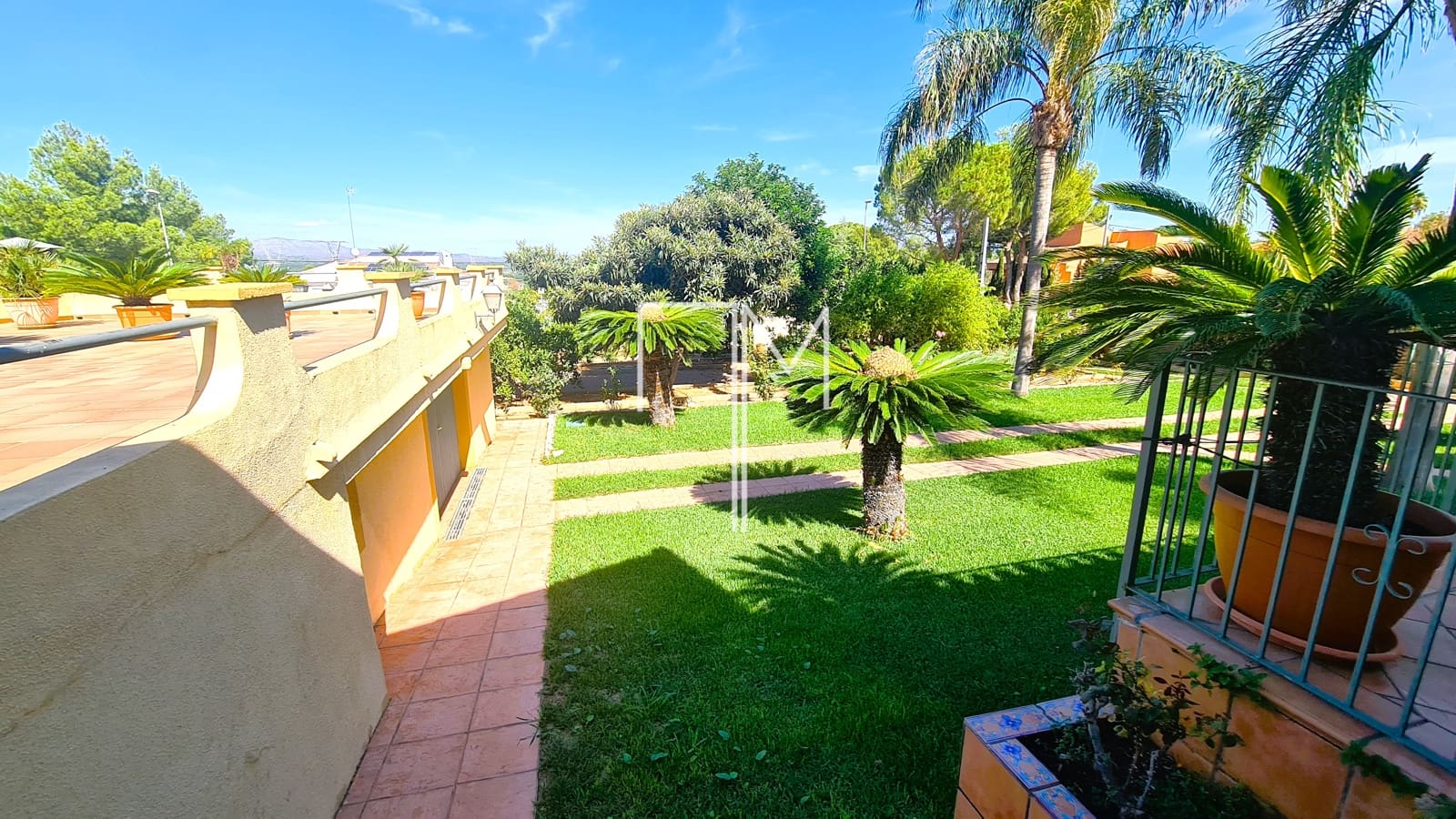 3 sovrum Villa till salu i Alberic med pool garage - 390 000 € (Ref: 8581169)