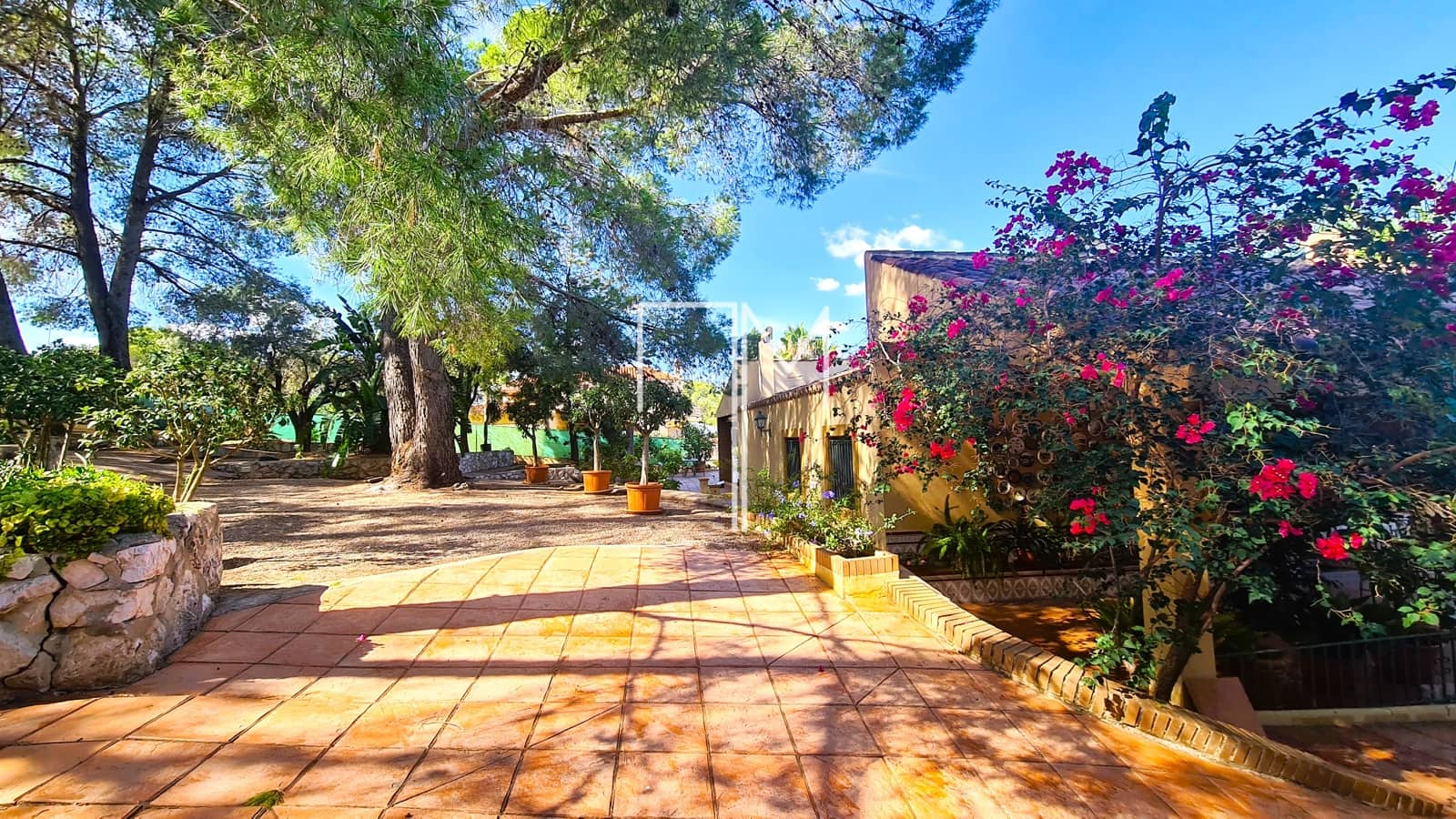 3 sovrum Villa till salu i Alberic med pool garage - 390 000 € (Ref: 8581169)