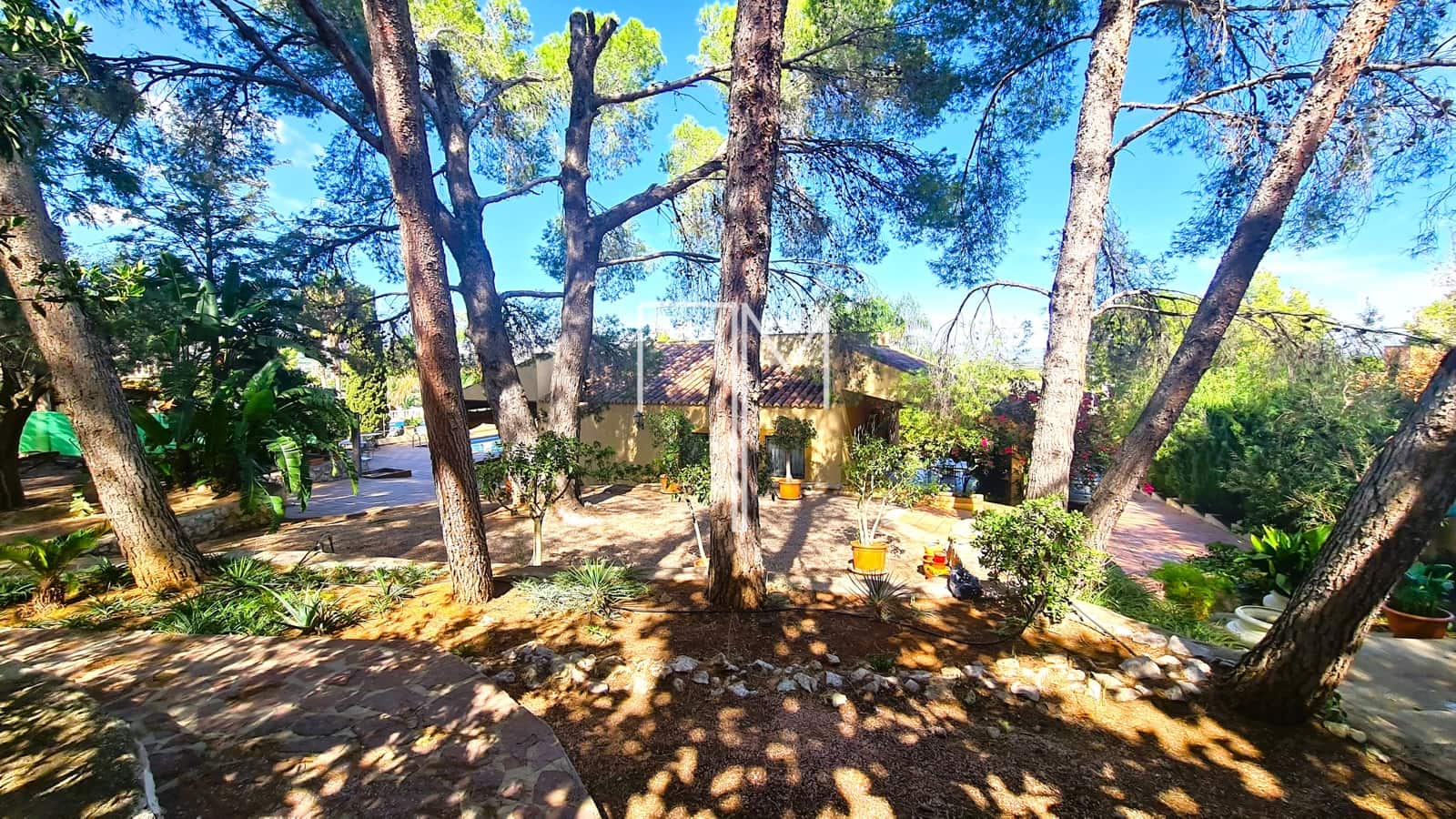 3 sovrum Villa till salu i Alberic med pool garage - 390 000 € (Ref: 8581169)