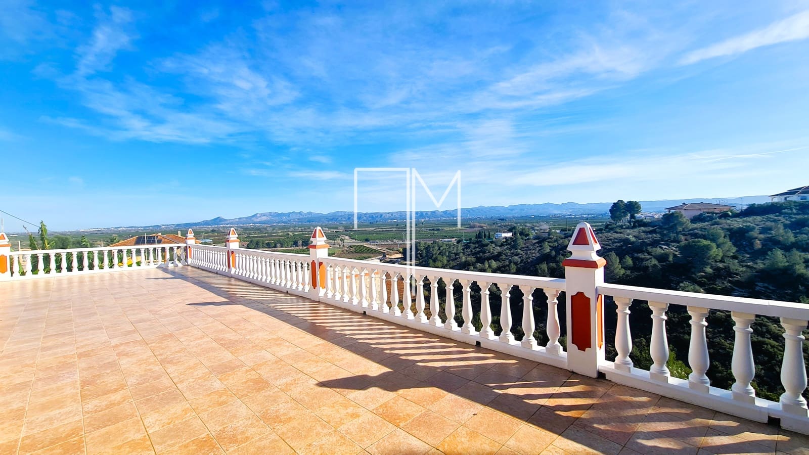 3 soverom Villa til salgs i Alberic med svømmebasseng garasje - € 349 000 (Ref: 8736997)