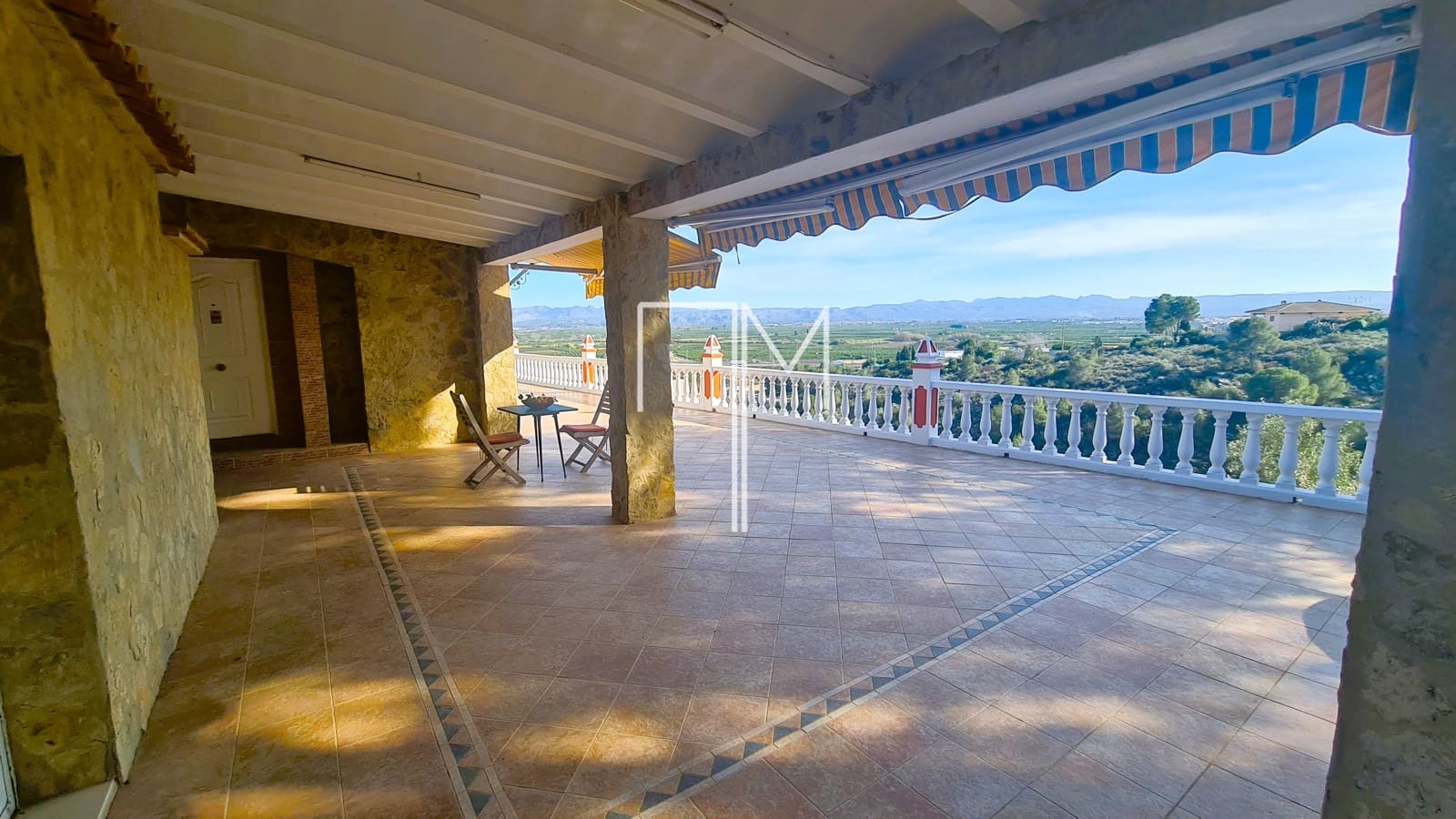 3 soverom Villa til salgs i Alberic med svømmebasseng garasje - € 349 000 (Ref: 8736997)