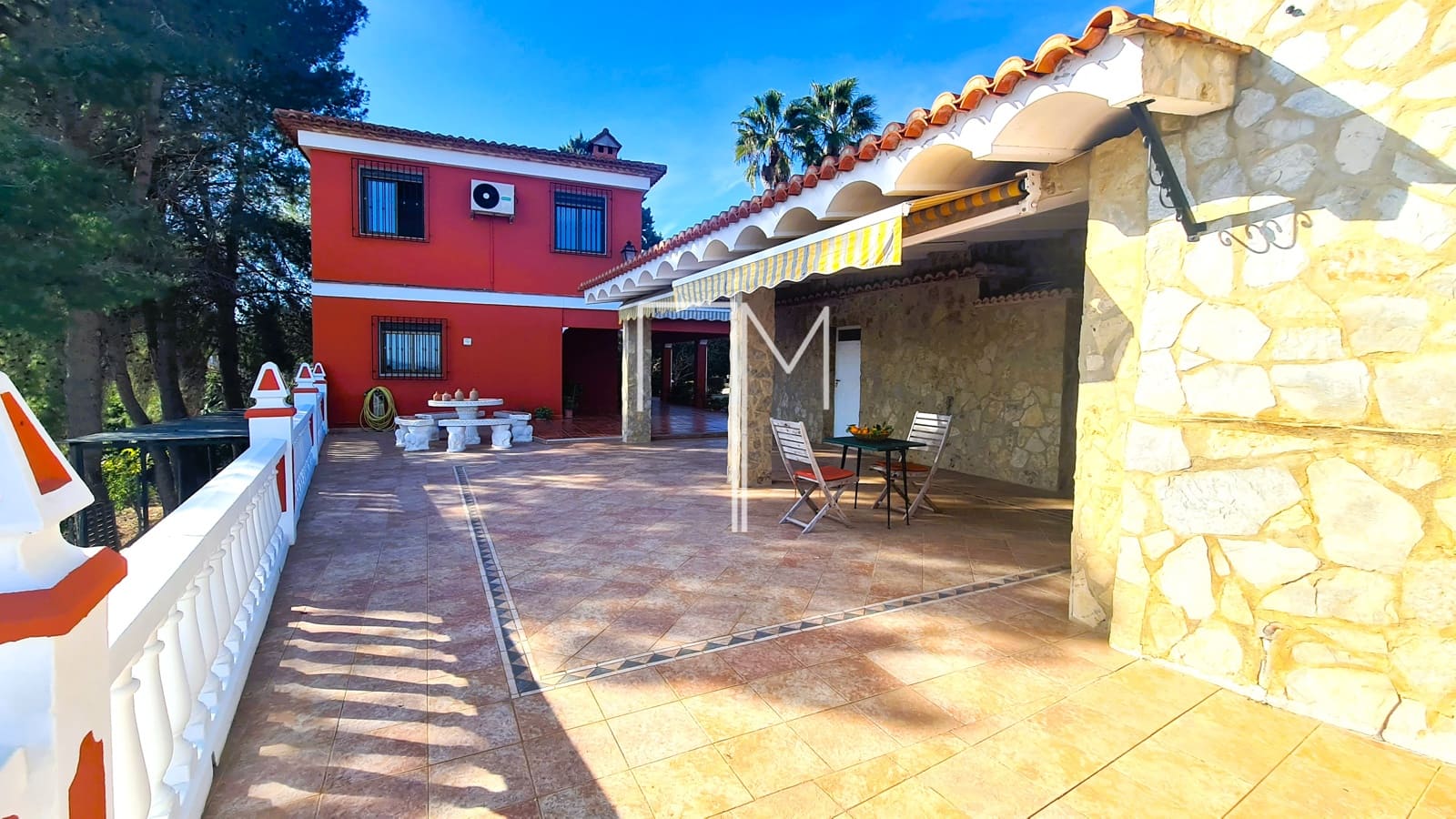 3 soverom Villa til salgs i Alberic med svømmebasseng garasje - € 349 000 (Ref: 8736997)