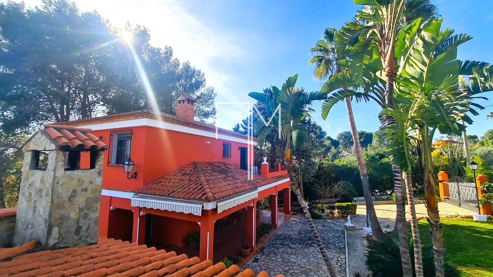 3 soverom Villa til salgs i Alberic med svømmebasseng garasje - € 349 000 (Ref: 8736997)