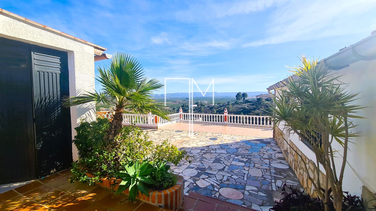 3 soverom Villa til salgs i Alberic med svømmebasseng garasje - € 349 000 (Ref: 8736997)