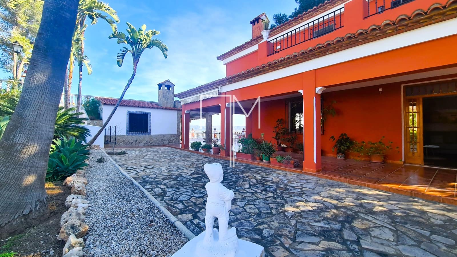 3 soverom Villa til salgs i Alberic med svømmebasseng garasje - € 349 000 (Ref: 8736997)