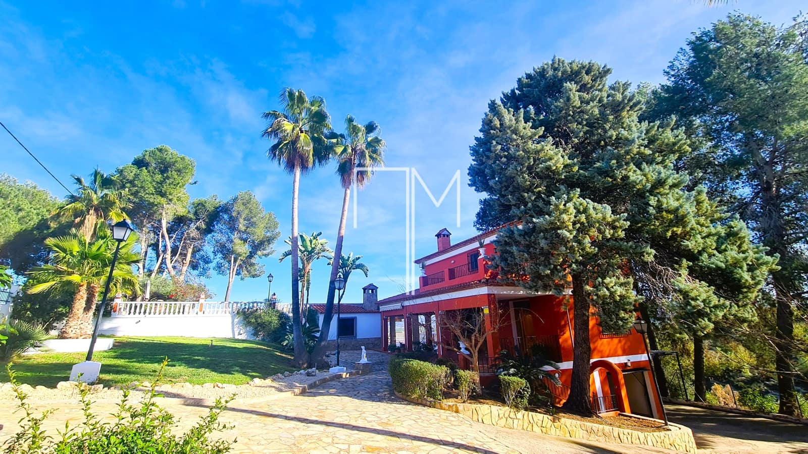 3 soverom Villa til salgs i Alberic med svømmebasseng garasje - € 349 000 (Ref: 8736997)