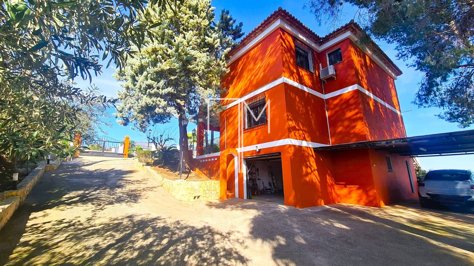 3 soverom Villa til salgs i Alberic med svømmebasseng garasje - € 349 000 (Ref: 8736997)