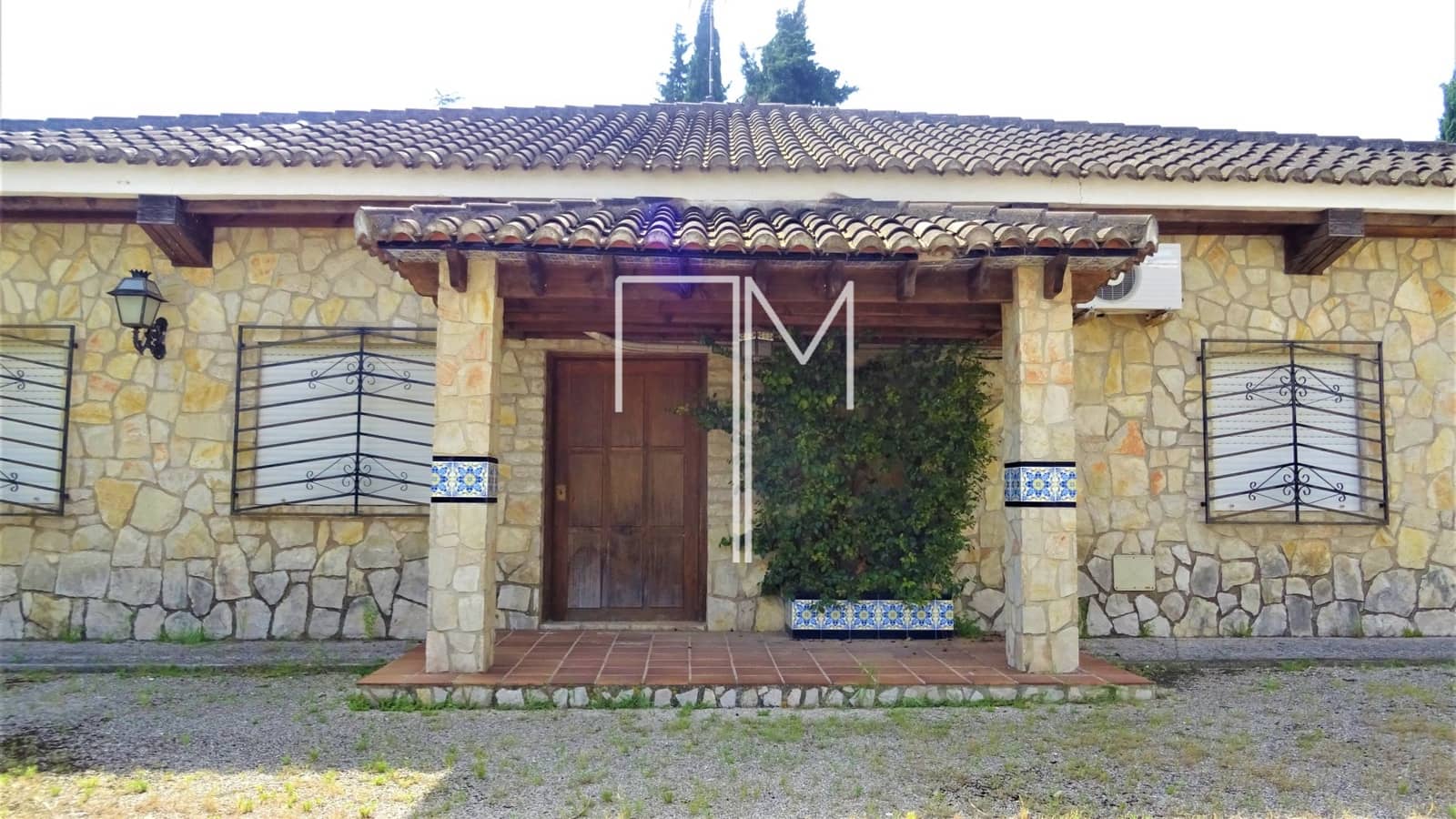 5 soveværelse Finca/Landehus til salg i Xativa med swimmingpool garage - € 395.000 (Ref: 8830544)