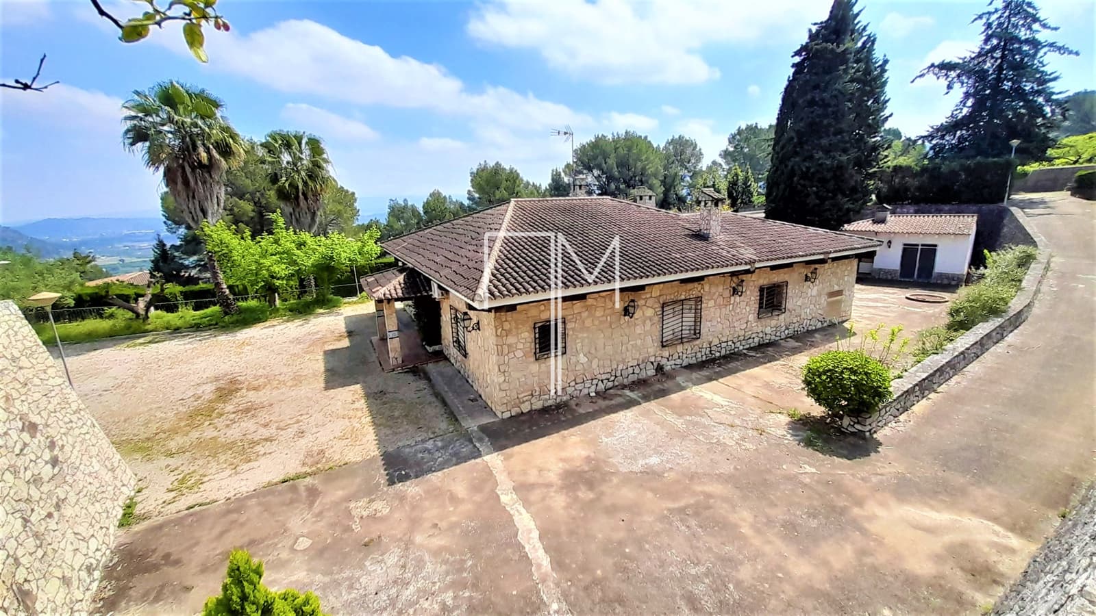 5 soveværelse Finca/Landehus til salg i Xativa med swimmingpool garage - € 395.000 (Ref: 8830544)