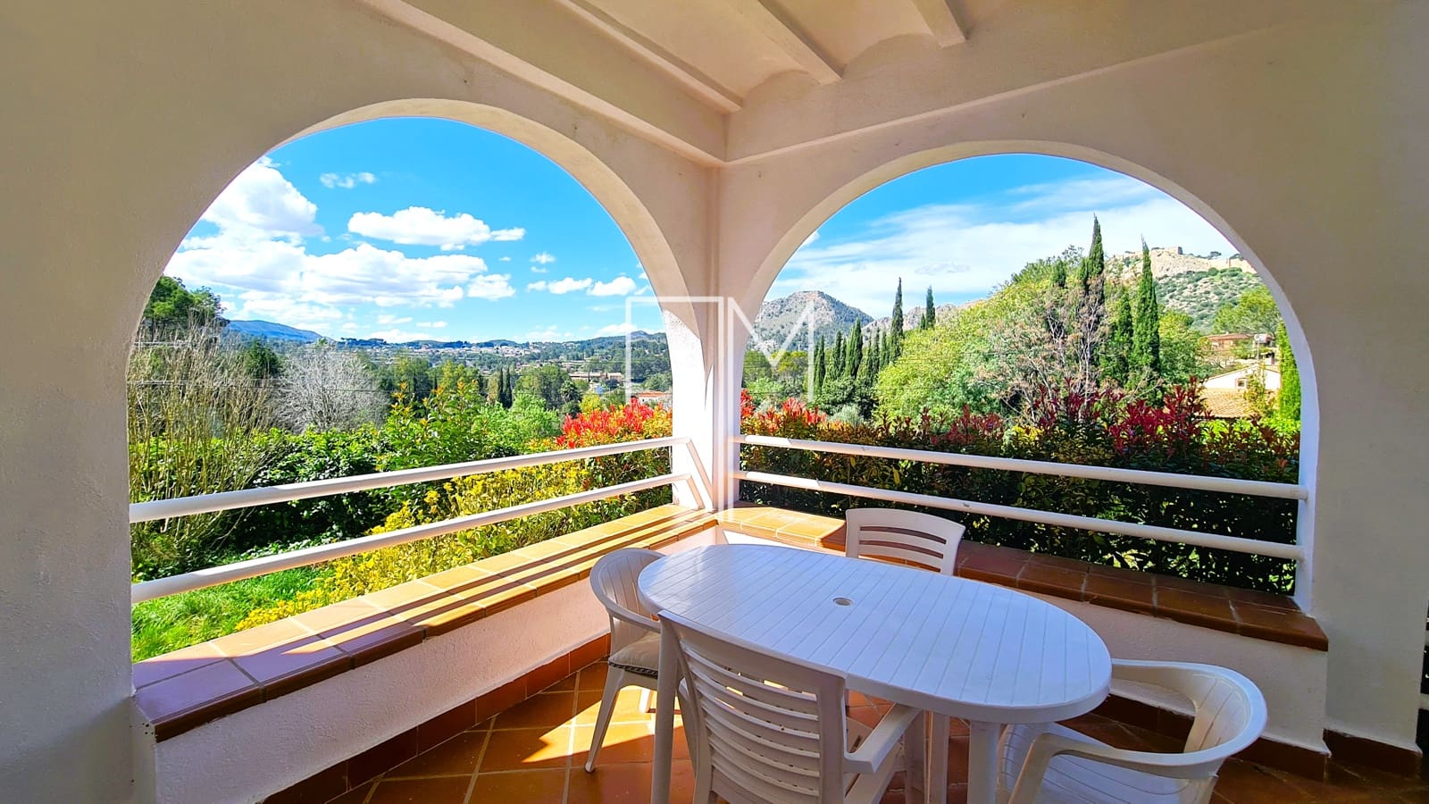 4 soveværelse Villa til salg i Xativa med swimmingpool - € 390.000 (Ref: 8893470)