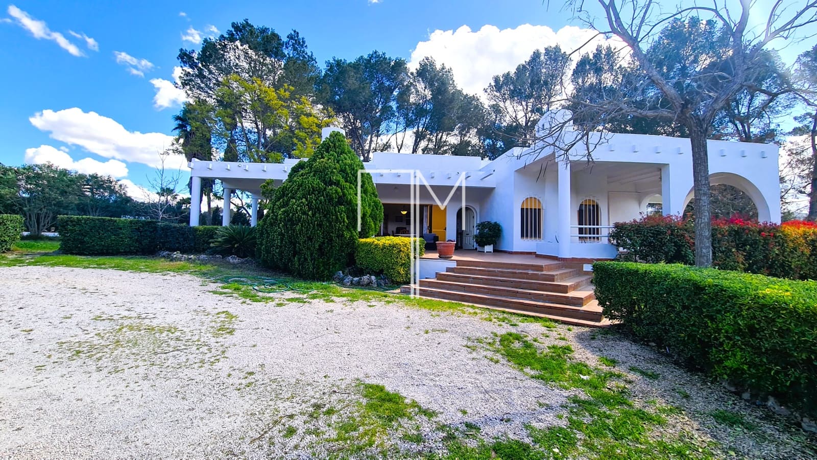 4 soveværelse Villa til salg i Xativa med swimmingpool - € 390.000 (Ref: 8893470)