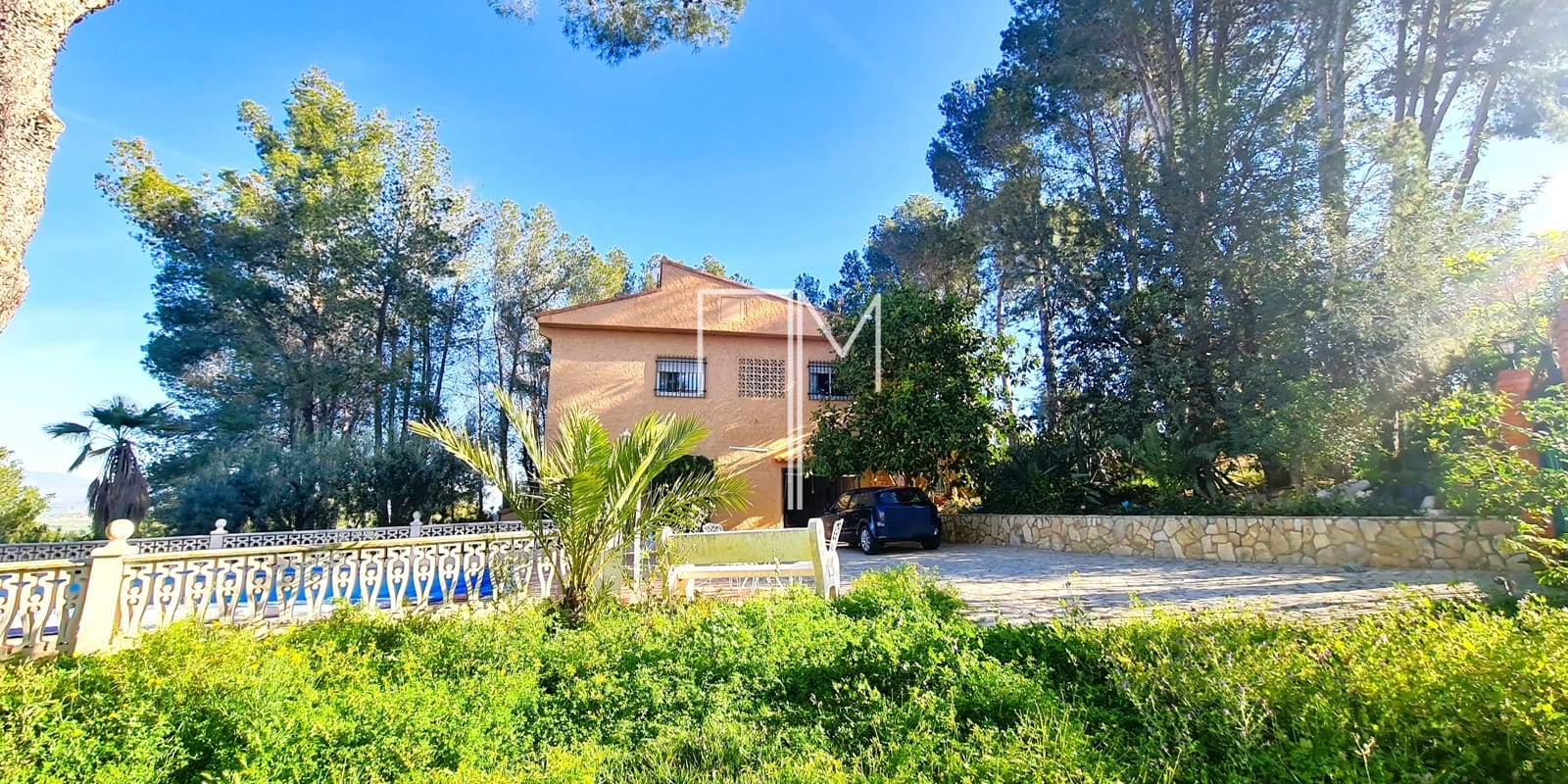 4 chambre Villa/Maison à vendre à Alberic avec piscine garage - 290 000 € (Ref: 8910253)