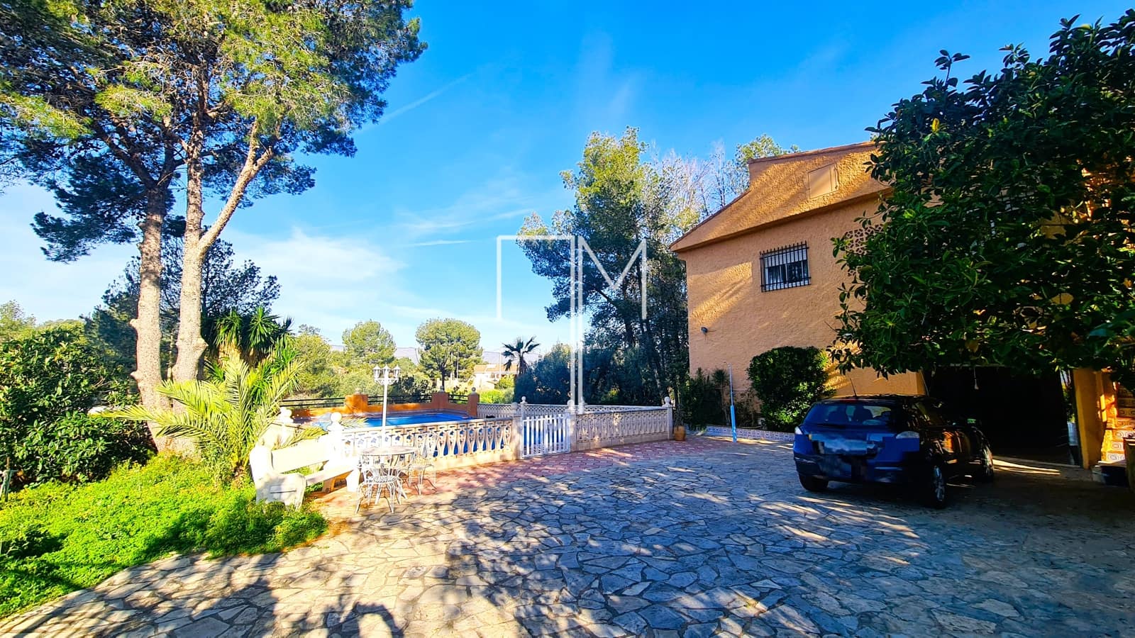 4 chambre Villa/Maison à vendre à Alberic avec piscine garage - 290 000 € (Ref: 8910253)