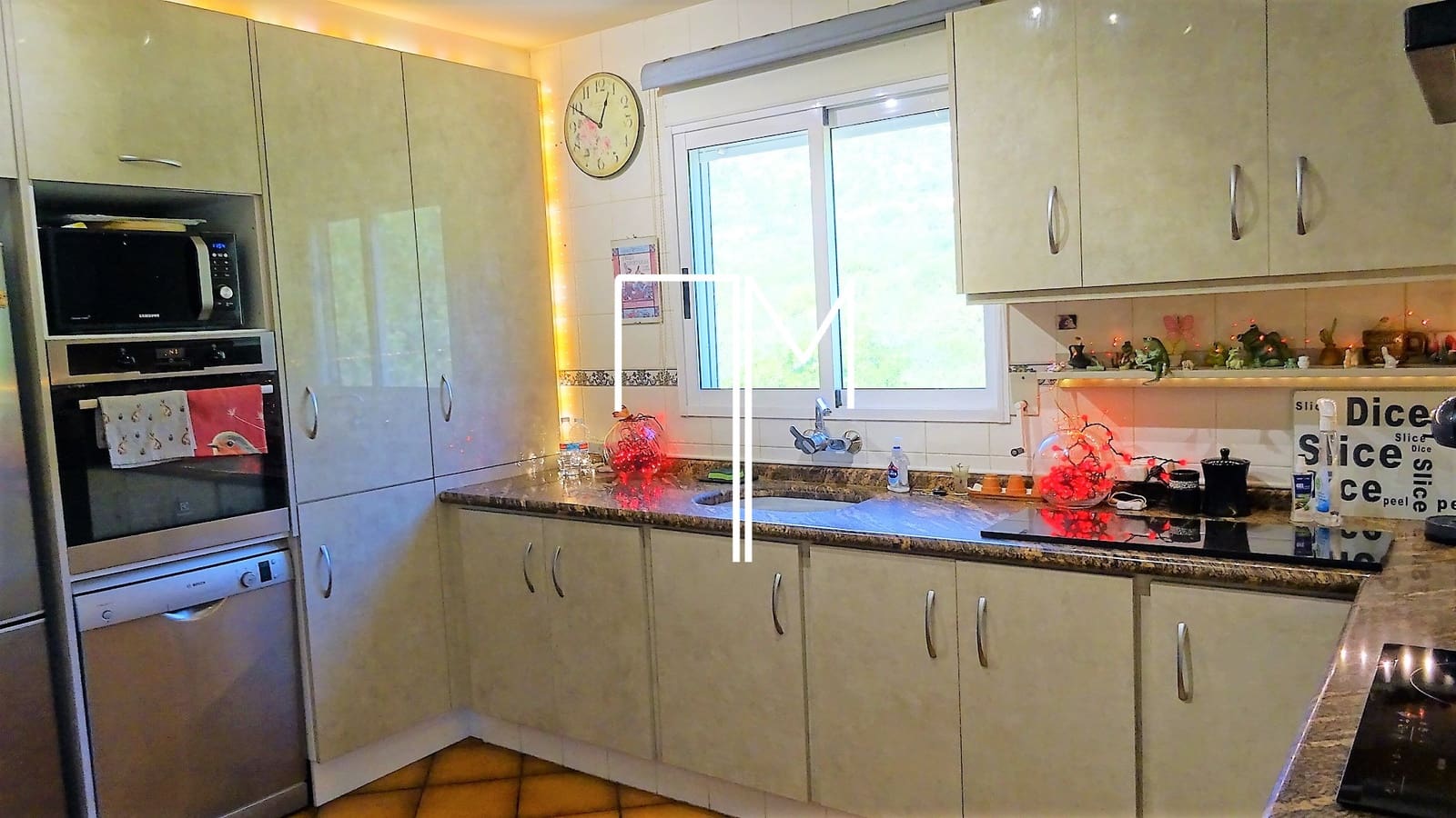 4 soveværelse Villa til salg i Barxeta med swimmingpool garage - € 349.000 (Ref: 8992152)