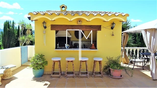 4 soveværelse Villa til salg i Barxeta med swimmingpool garage - € 349.000 (Ref: 8992152)