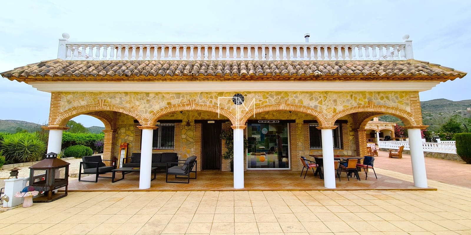 4 soveværelse Villa til salg i Barxeta med swimmingpool garage - € 425.000 (Ref: 9058279)