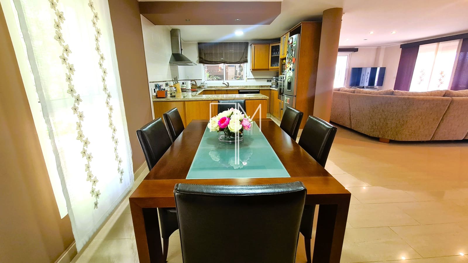 4 bedroom Villa for sale in Alberic with pool garage - € 360,000 (Ref: 9153166)