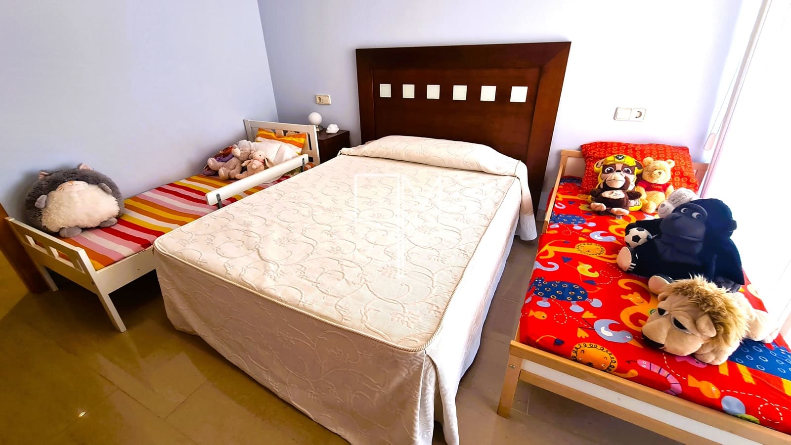 4 bedroom Villa for sale in Alberic with pool garage - € 360,000 (Ref: 9153166)