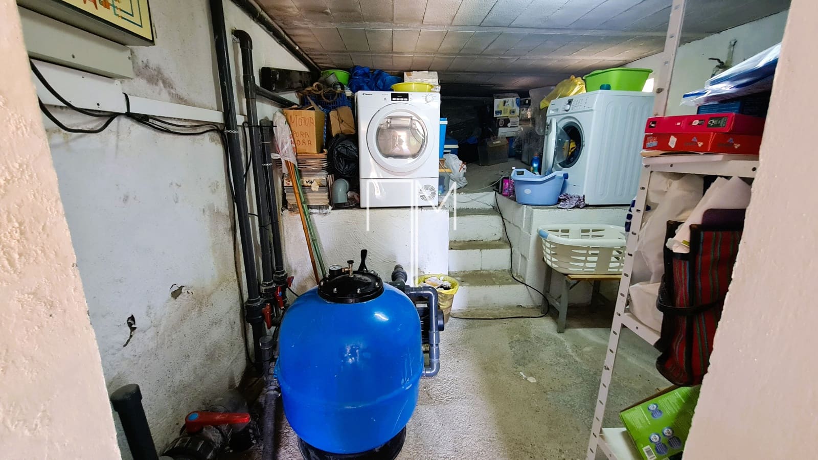 4 bedroom Villa for sale in Alberic with pool garage - € 360,000 (Ref: 9153166)