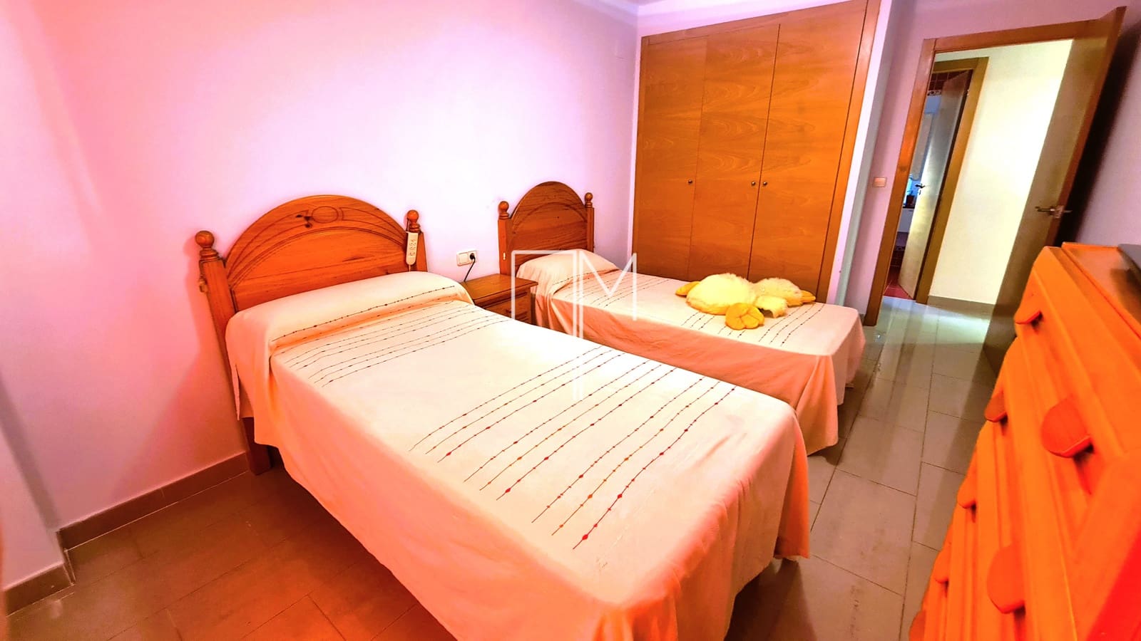 4 bedroom Villa for sale in Alberic with pool garage - € 360,000 (Ref: 9153166)