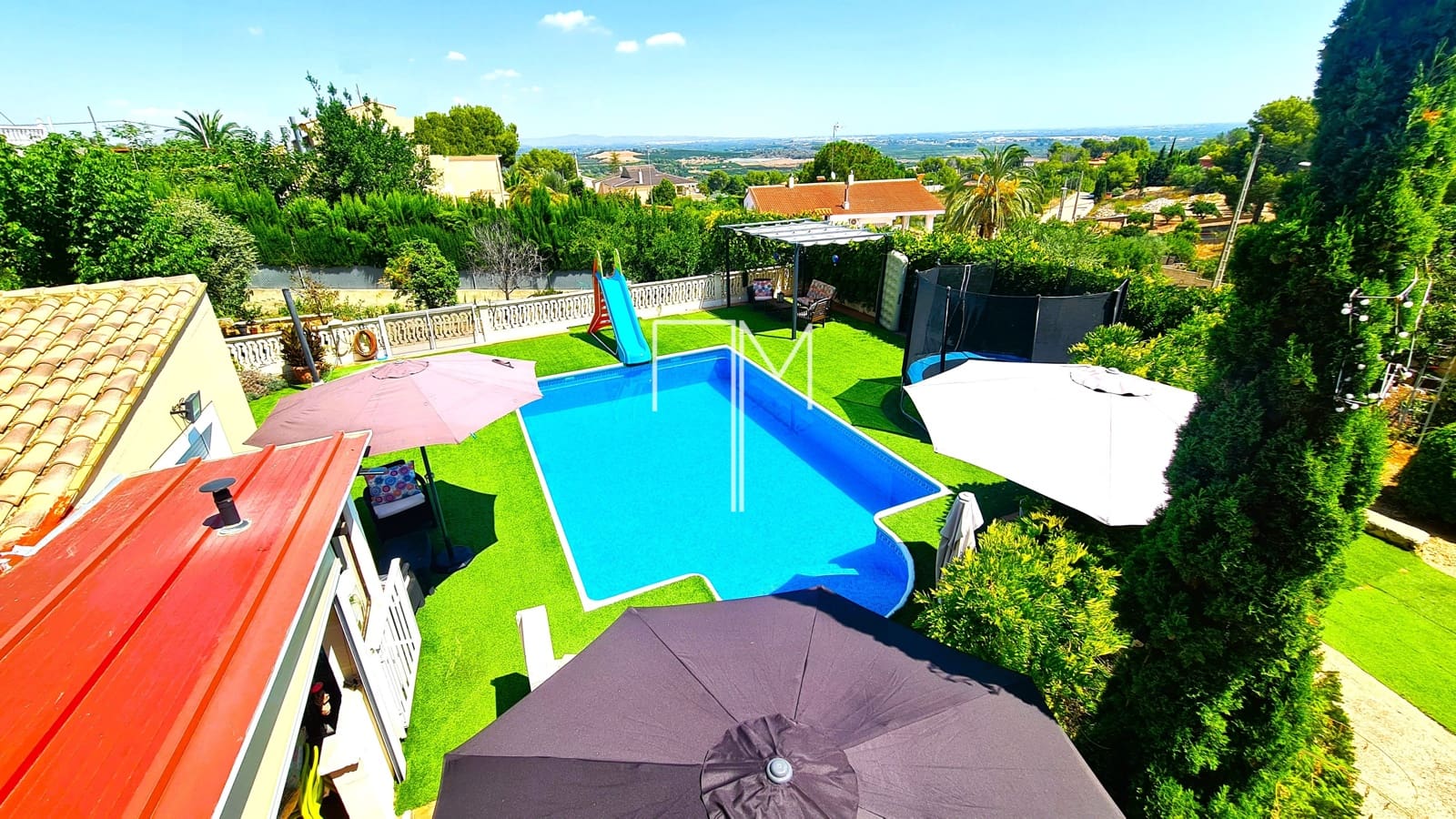 4 bedroom Villa for sale in Alberic with pool garage - € 360,000 (Ref: 9153166)