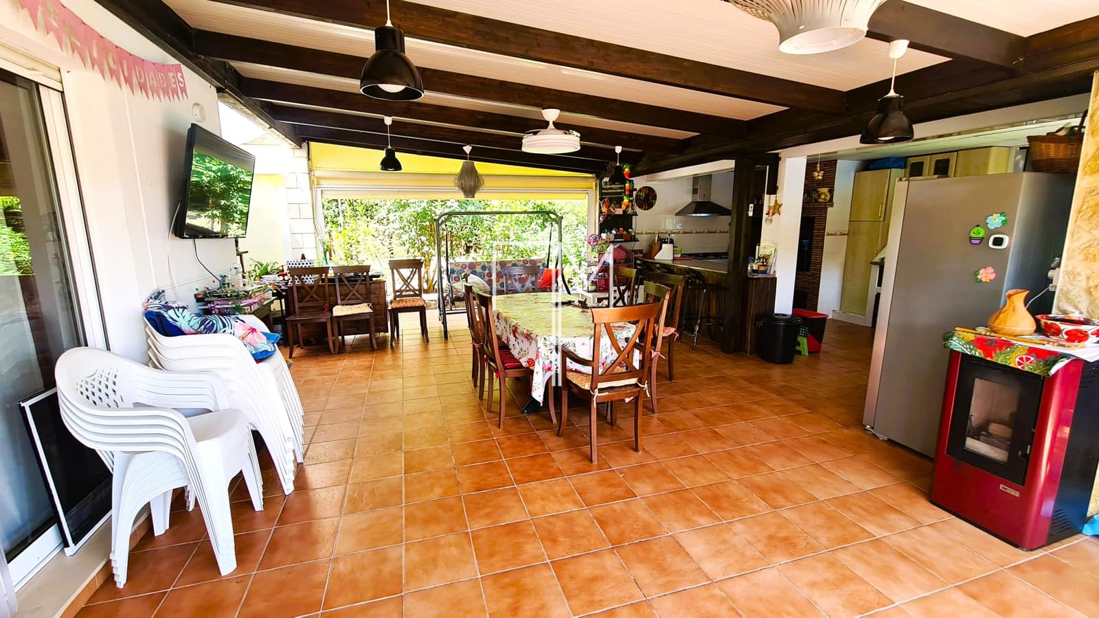 4 bedroom Villa for sale in Alberic with pool garage - € 360,000 (Ref: 9153166)