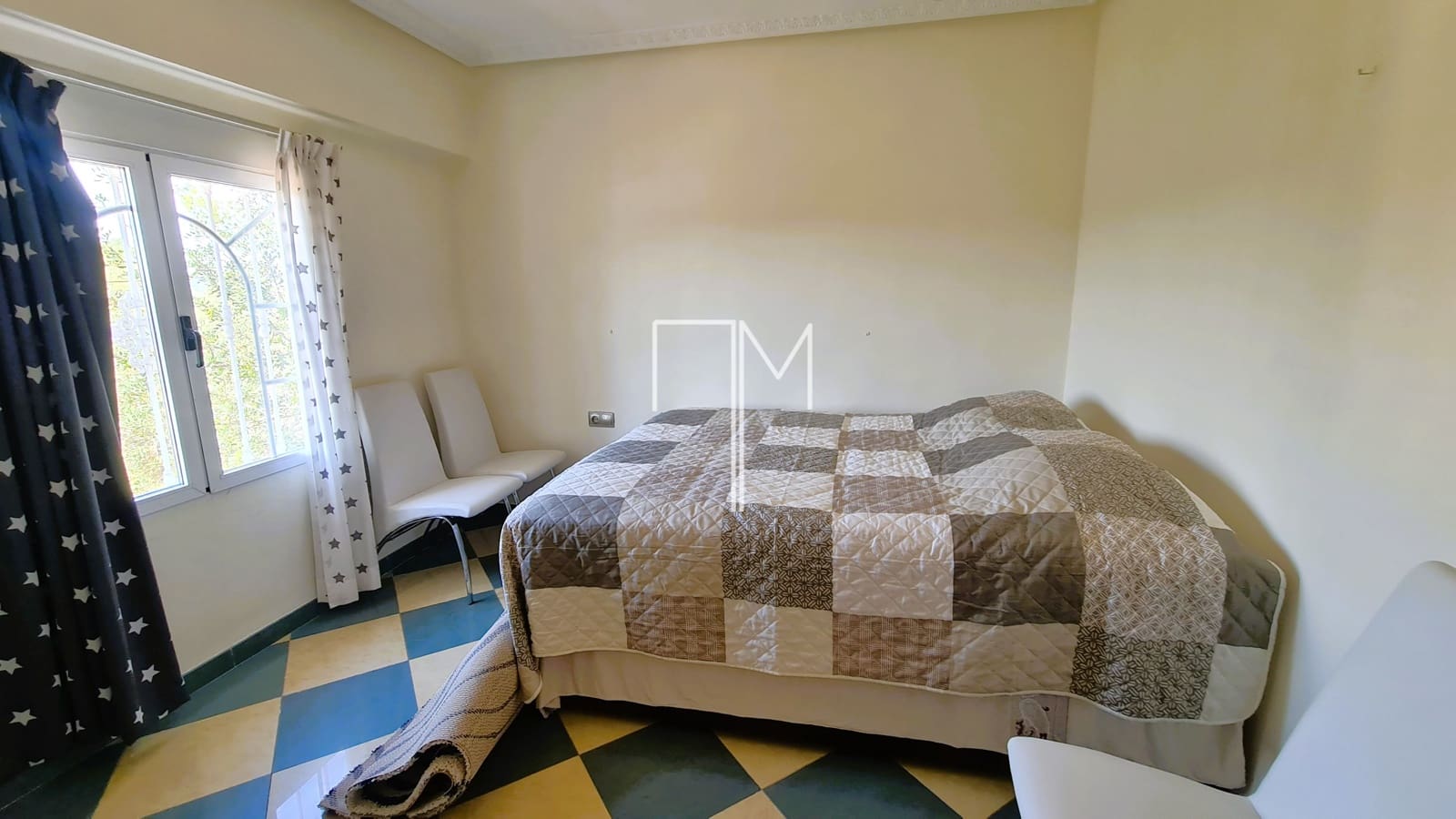 5 soveværelse Villa til salg i Turis med swimmingpool garage - € 460.000 (Ref: 9234893)