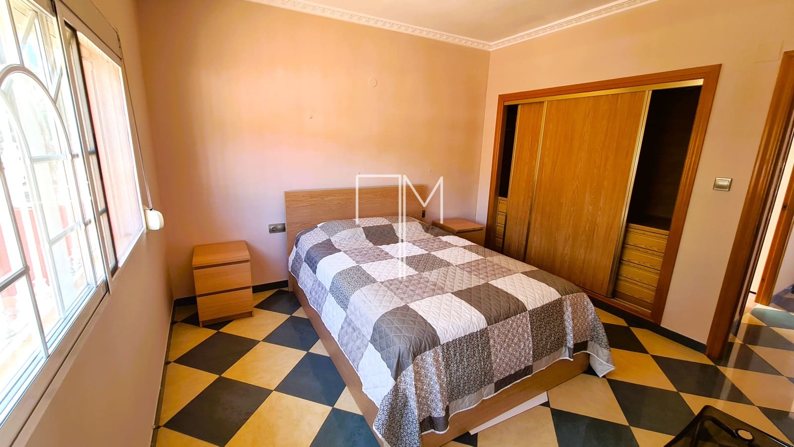 5 soveværelse Villa til salg i Turis med swimmingpool garage - € 460.000 (Ref: 9234893)