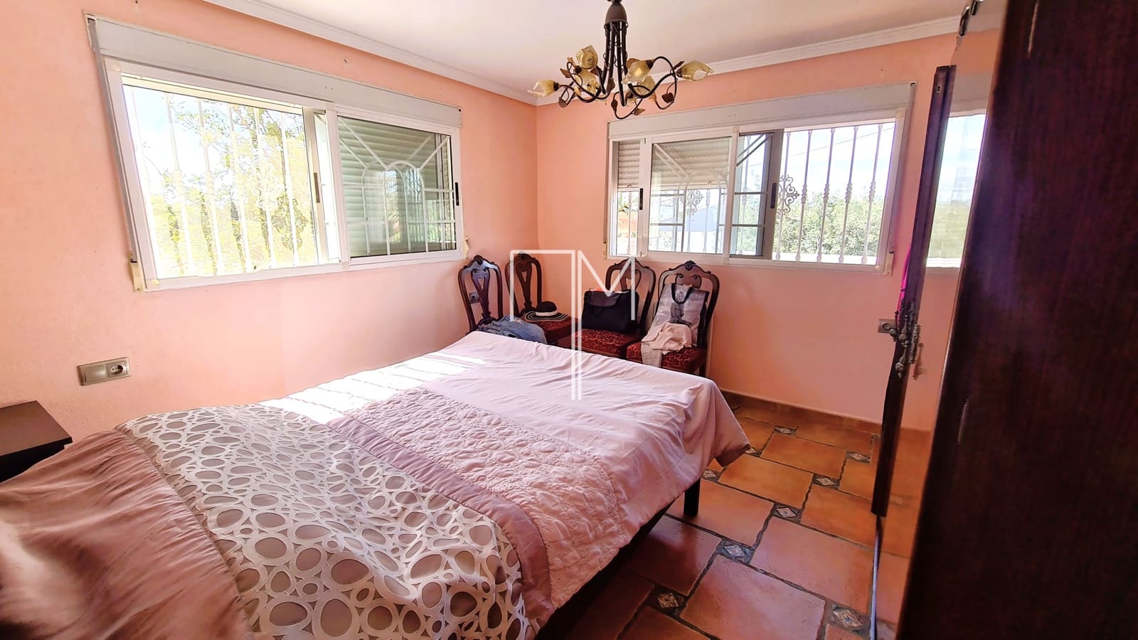 5 soveværelse Villa til salg i Turis med swimmingpool garage - € 460.000 (Ref: 9234893)