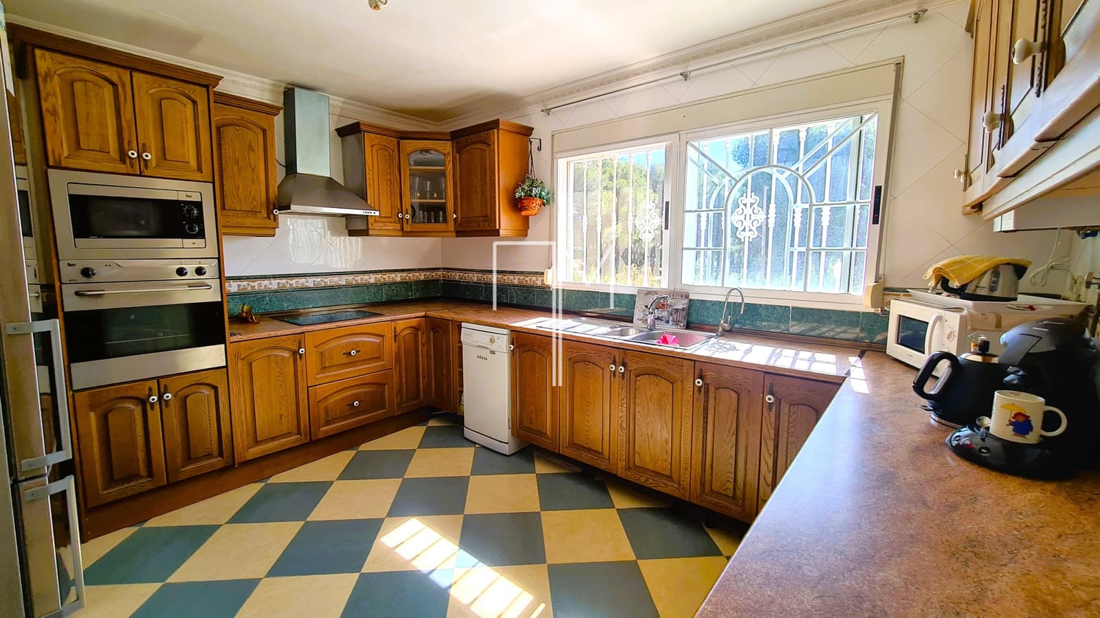 5 soveværelse Villa til salg i Turis med swimmingpool garage - € 460.000 (Ref: 9234893)