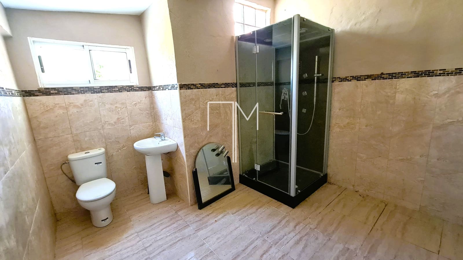 5 soveværelse Villa til salg i Turis med swimmingpool garage - € 460.000 (Ref: 9234893)