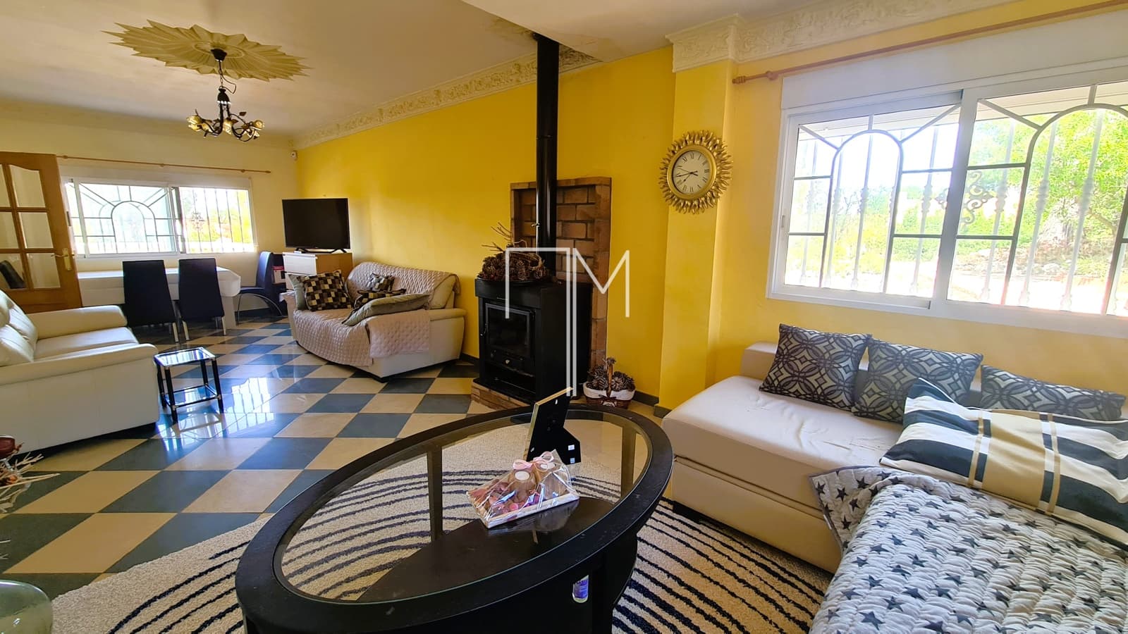 5 soveværelse Villa til salg i Turis med swimmingpool garage - € 460.000 (Ref: 9234893)