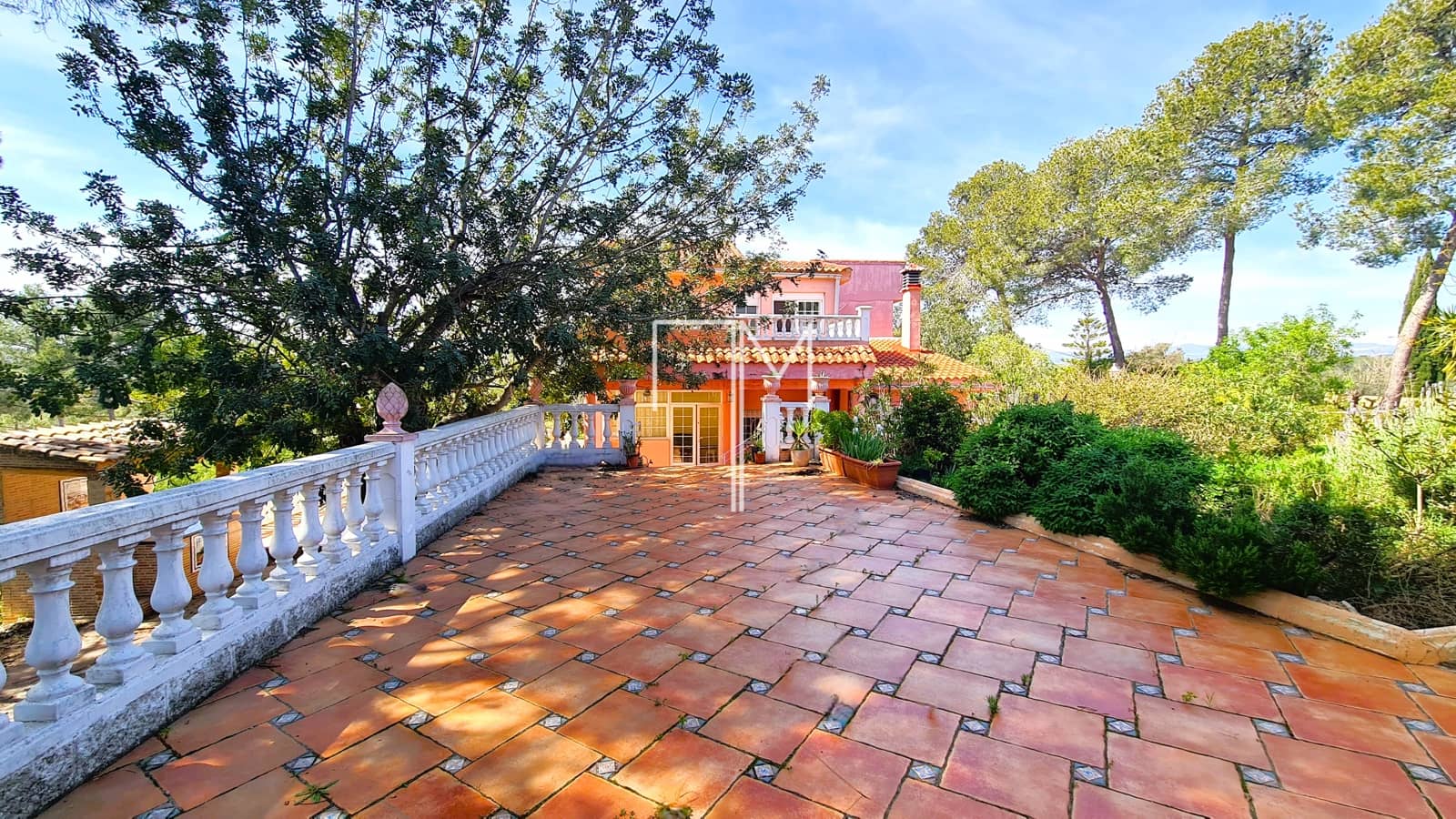 5 soveværelse Villa til salg i Turis med swimmingpool garage - € 460.000 (Ref: 9234893)