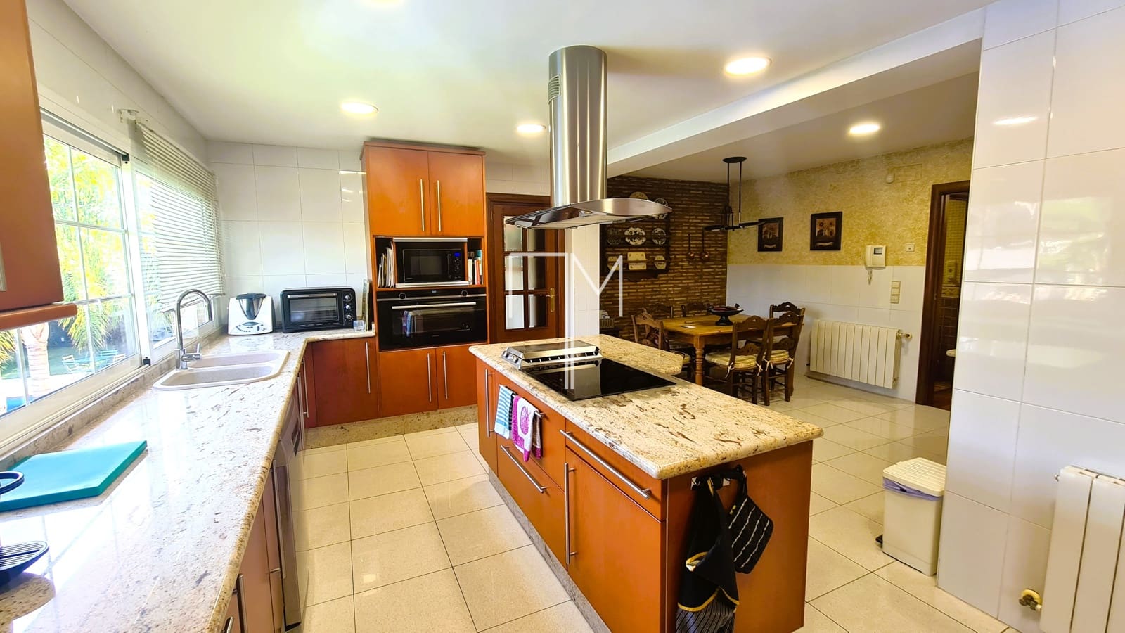 3 soverom Villa til salgs i Paterna med svømmebasseng garasje - € 950 000 (Ref: 9245445)