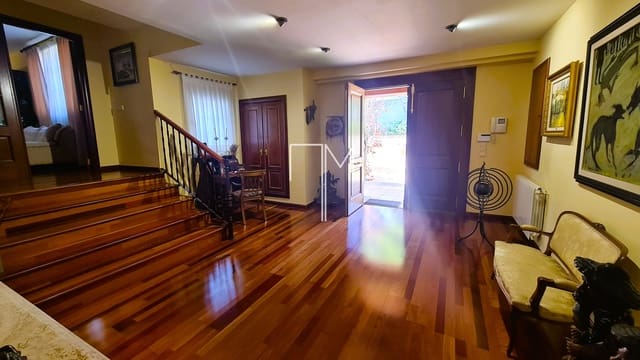 3 bedroom Villa for sale in Paterna with pool garage - € 950,000 (Ref: 9245445)