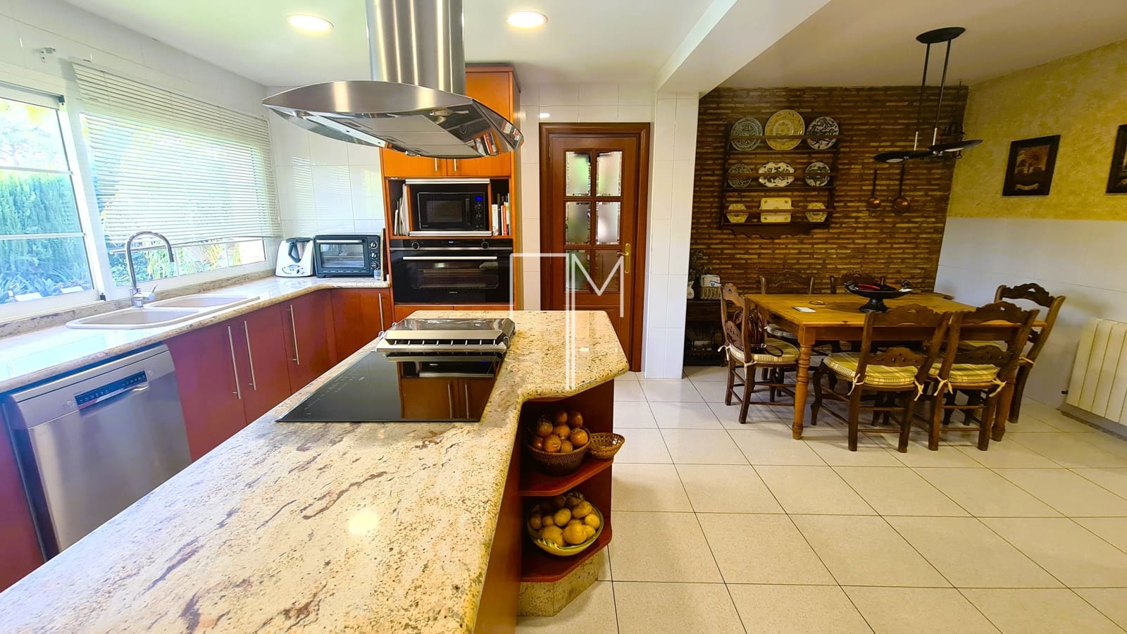 3 soverom Villa til salgs i Paterna med svømmebasseng garasje - € 950 000 (Ref: 9245445)