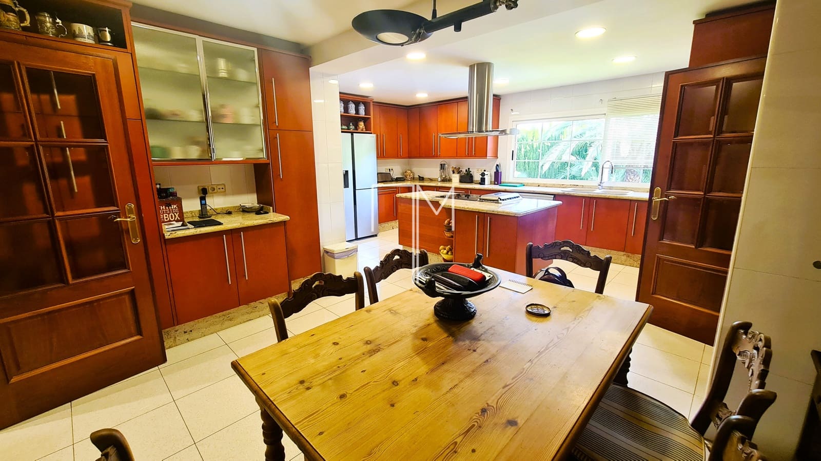 3 soverom Villa til salgs i Paterna med svømmebasseng garasje - € 950 000 (Ref: 9245445)