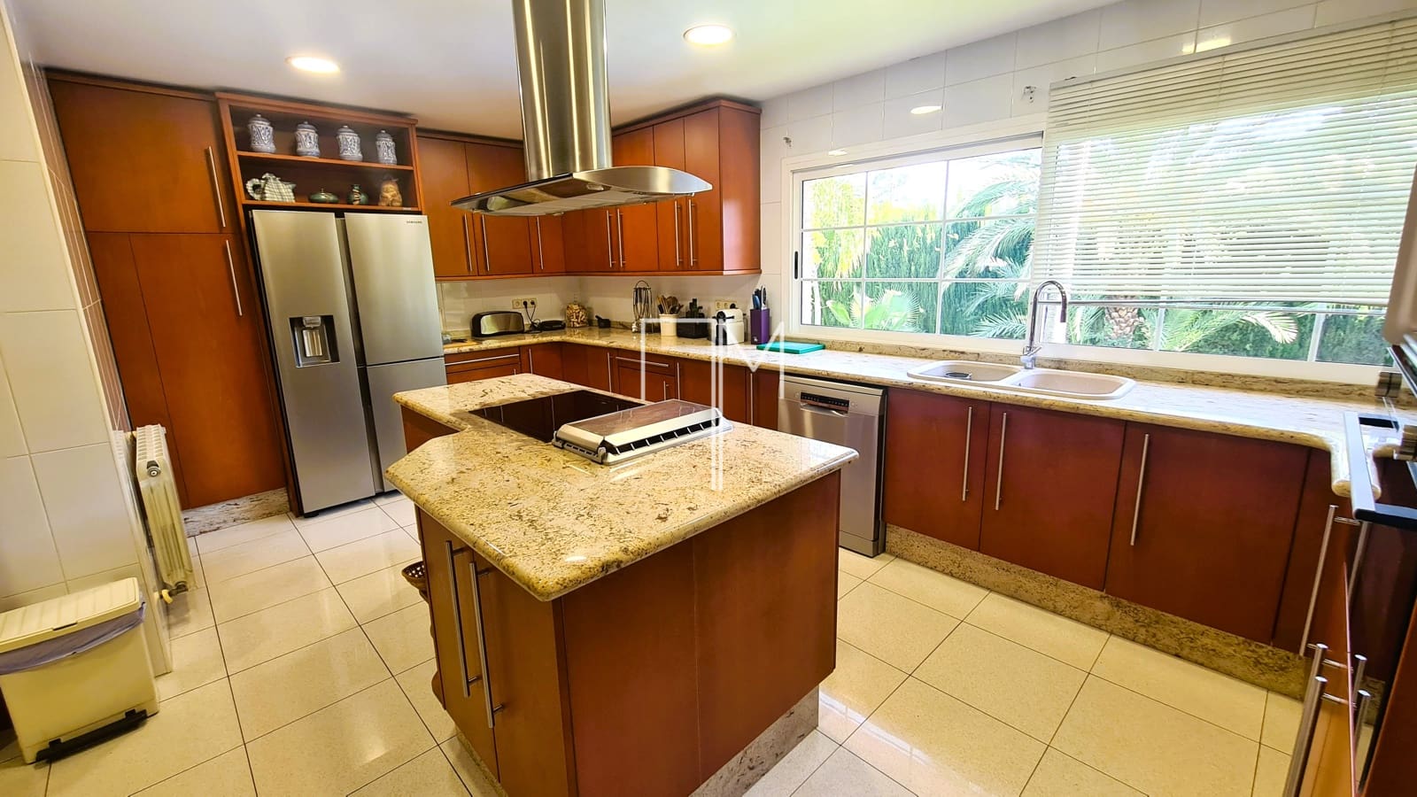 3 soverom Villa til salgs i Paterna med svømmebasseng garasje - € 950 000 (Ref: 9245445)