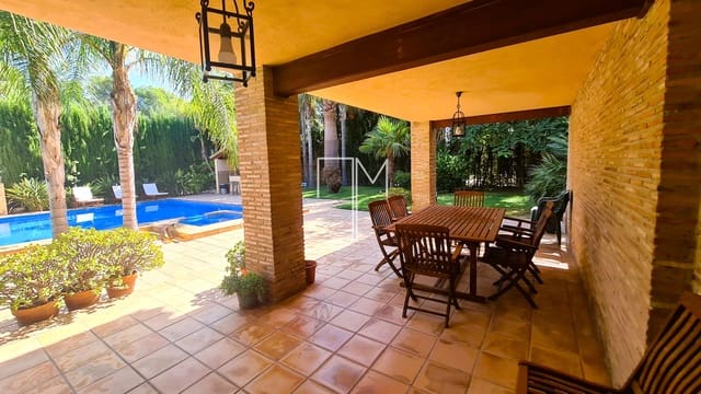 3 bedroom Villa for sale in Paterna with pool garage - € 950,000 (Ref: 9245445)