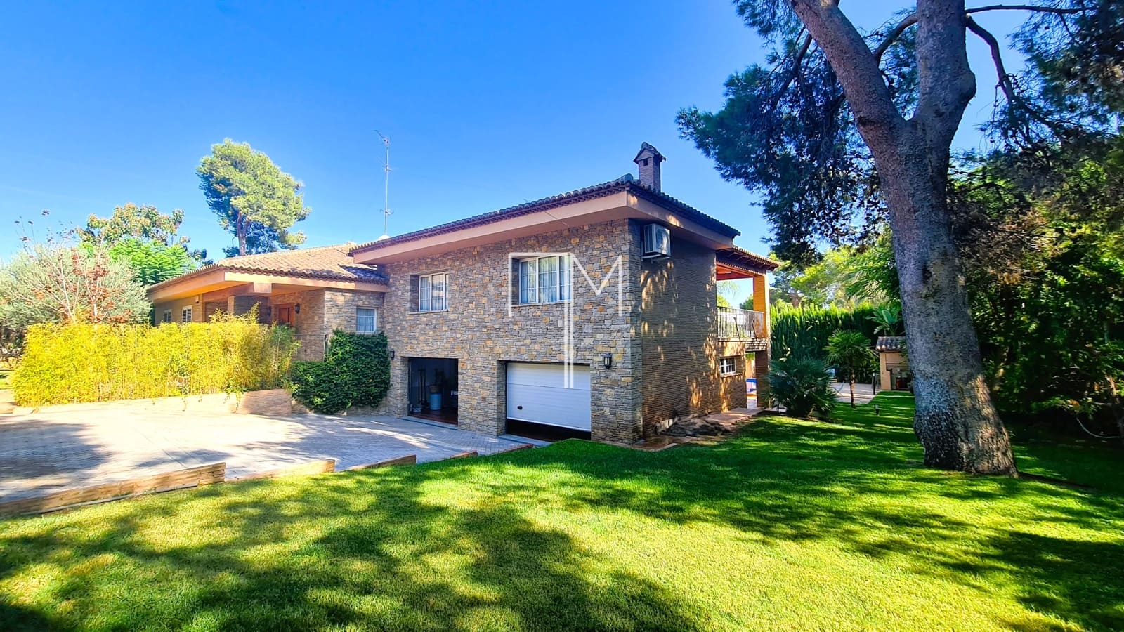 3 soverom Villa til salgs i Paterna med svømmebasseng garasje - € 950 000 (Ref: 9245445)