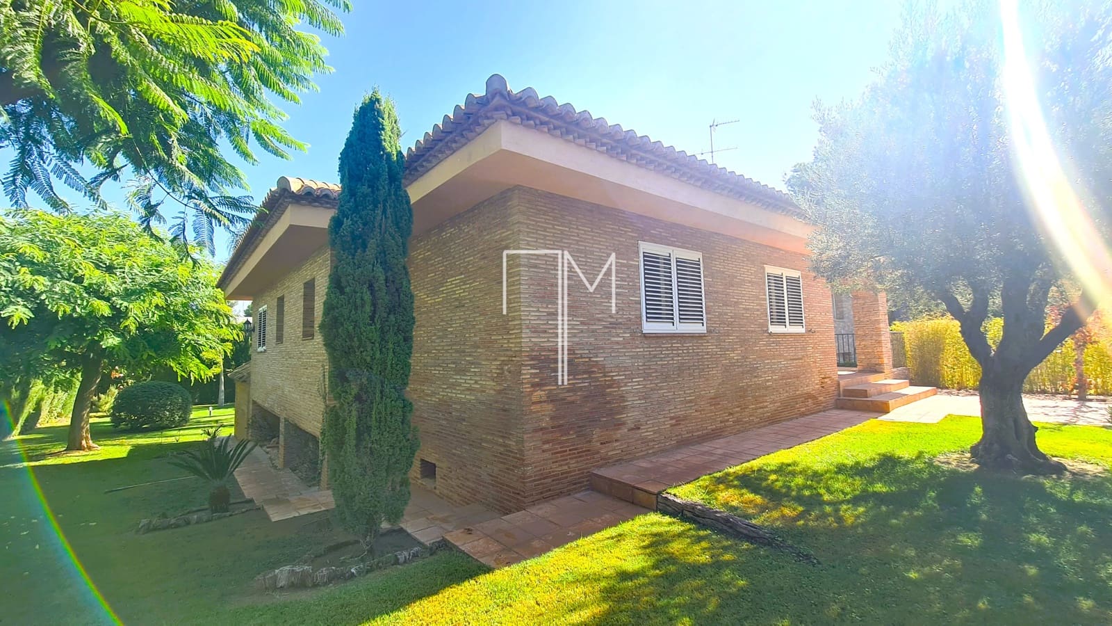 3 soverom Villa til salgs i Paterna med svømmebasseng garasje - € 950 000 (Ref: 9245445)