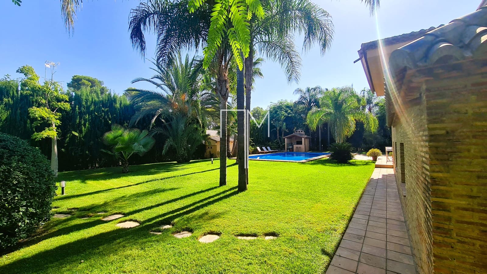 3 soverom Villa til salgs i Paterna med svømmebasseng garasje - € 950 000 (Ref: 9245445)