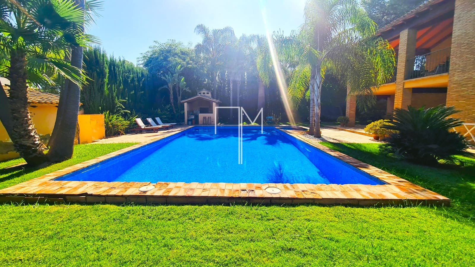 3 soverom Villa til salgs i Paterna med svømmebasseng garasje - € 950 000 (Ref: 9245445)